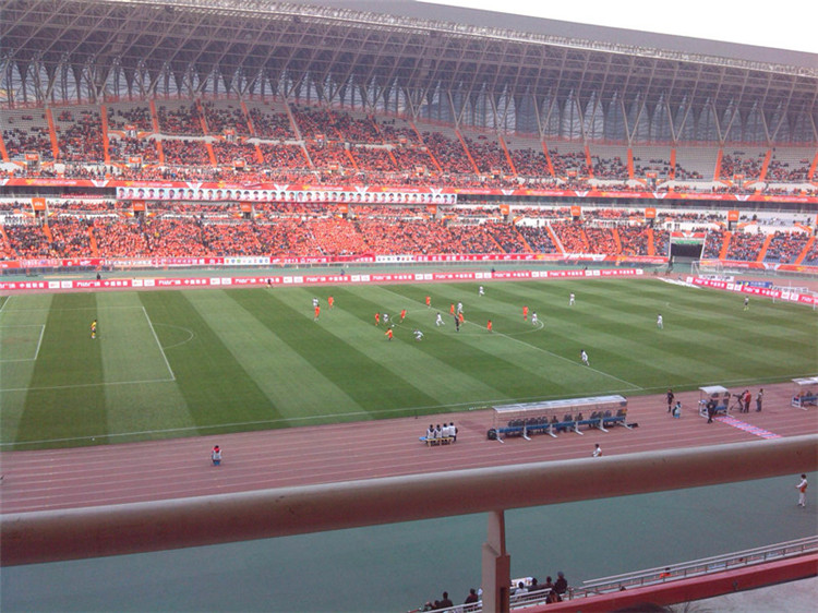 松原大学体育场看台网架